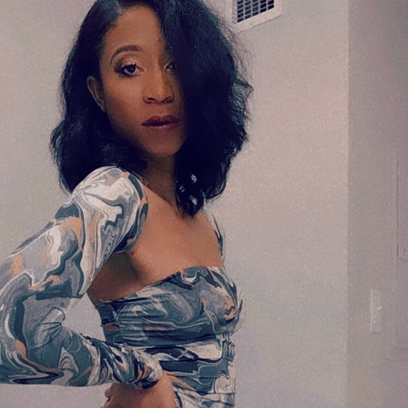 Meet your Posher, Jackie - Picture 1 of 4